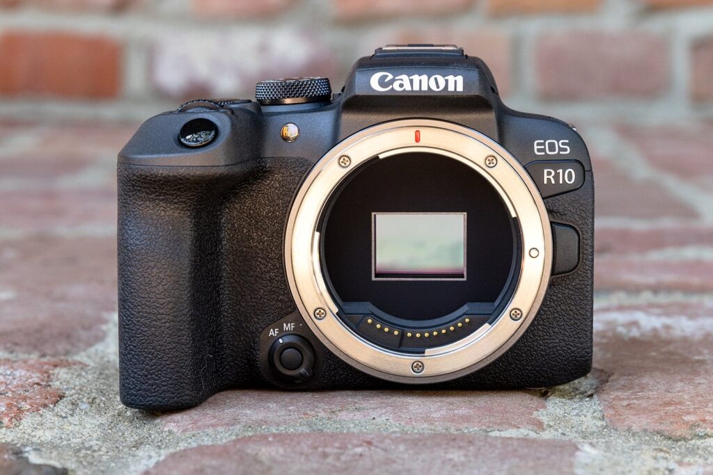 تفاوت بین دوربینهای بدون آینه و DSLR چیست؟