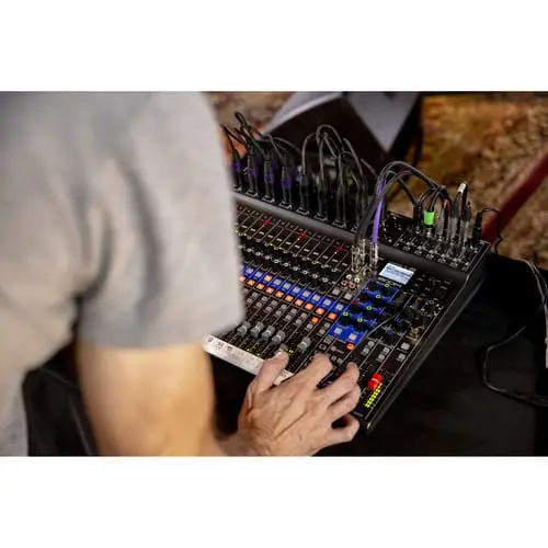 رکوردر زوم Zoom LiveTrak L-20 - 20-Input Digital Mixer - Image 7